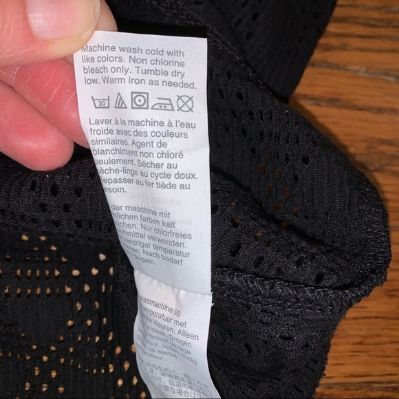 Madewell Black Modern Tie-Front Tee in Geo-Eyelet size Medium - Picture 10 of 11